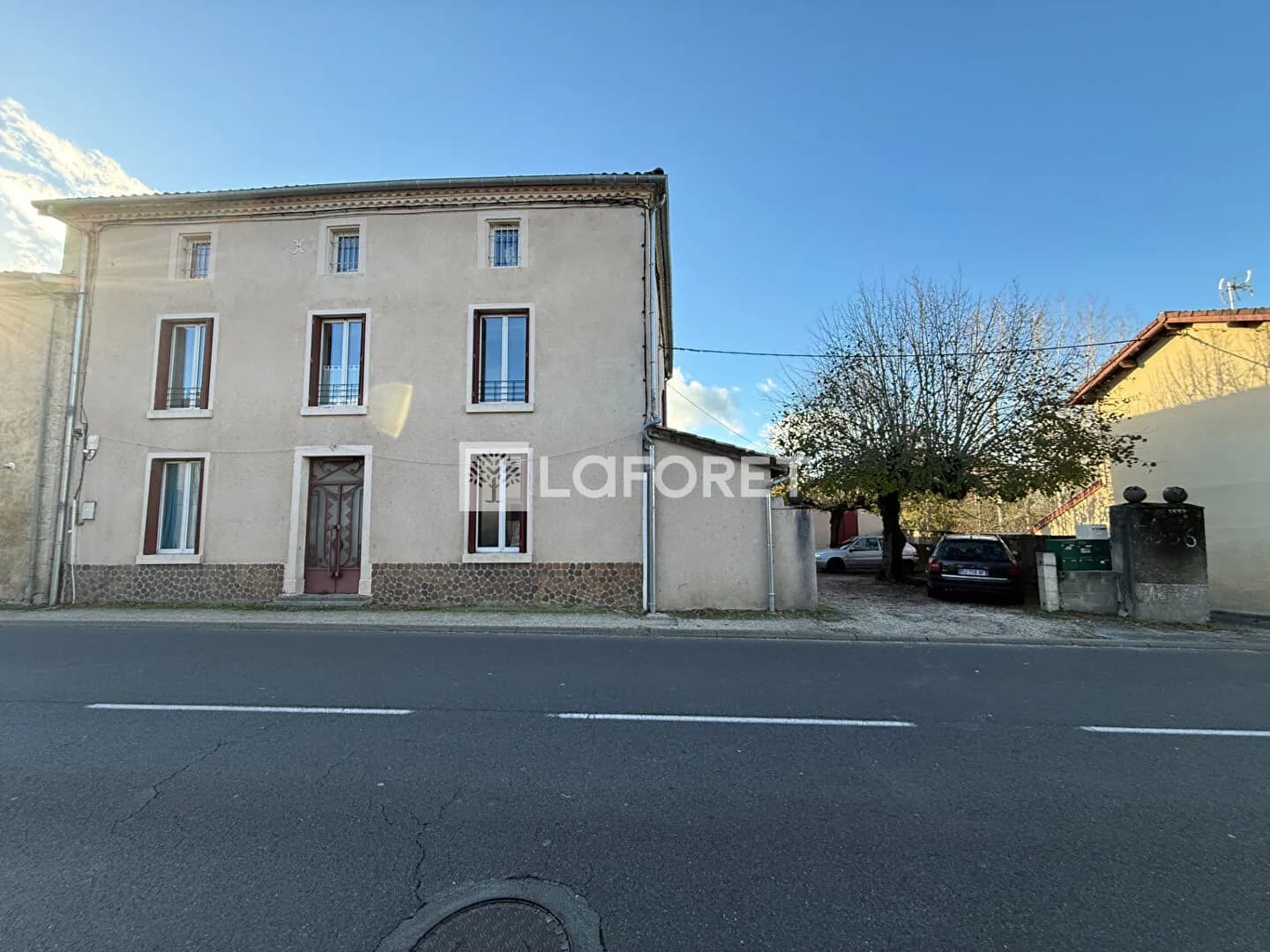 Immeuble 20 pièces 486 m² - Photo 1