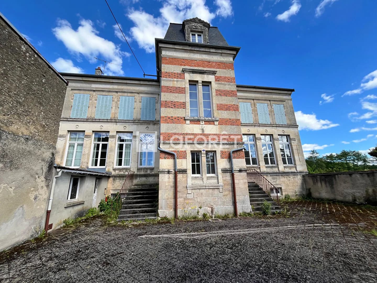 Immeuble 10 pièces 400 m² - Photo 1