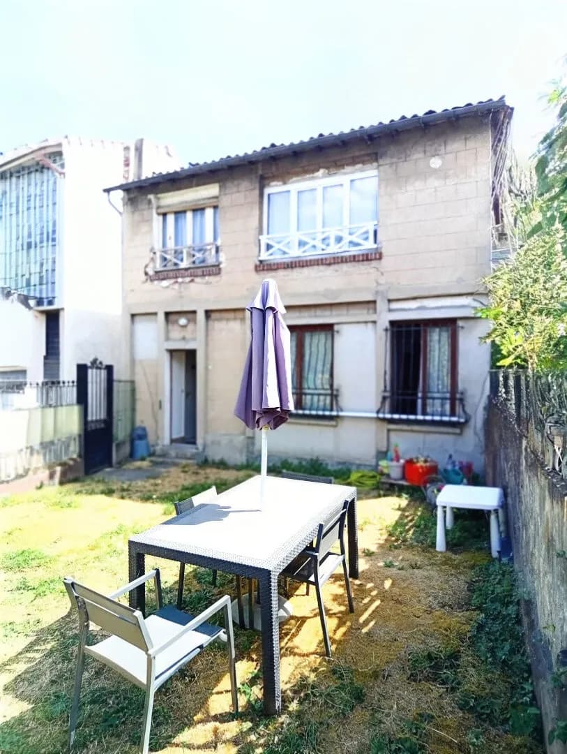 Immeuble 75 m² - Photo 1