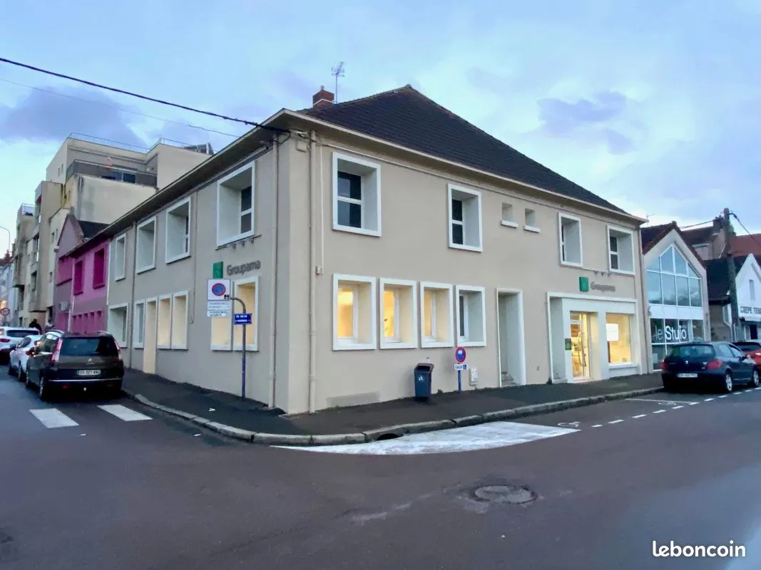 Immeuble 10 pièces 800 m² - Photo 1