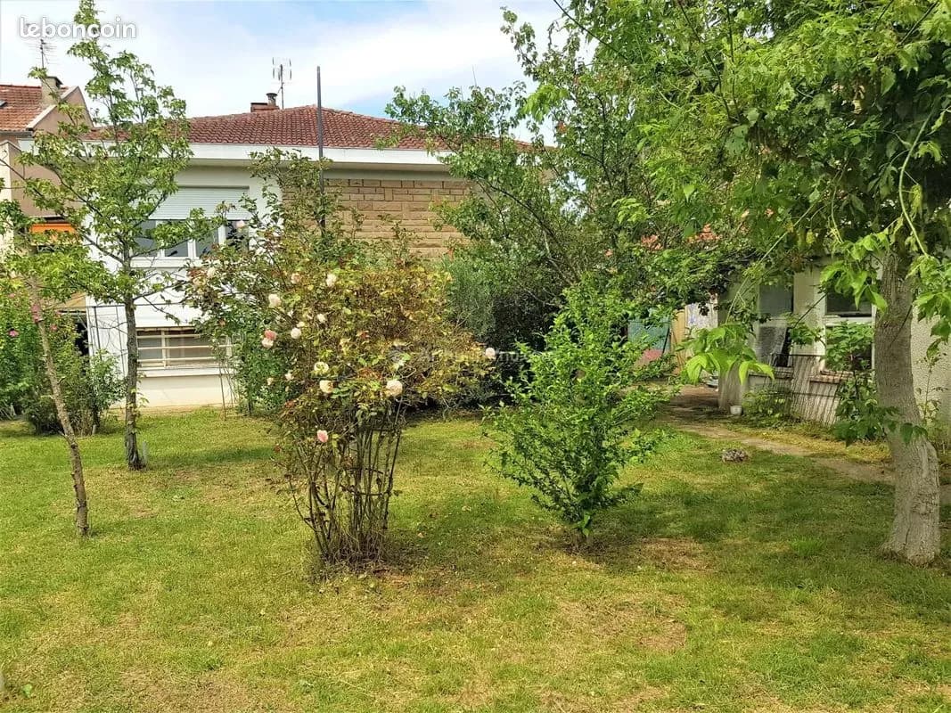 Immeuble 178 m² - Photo 1