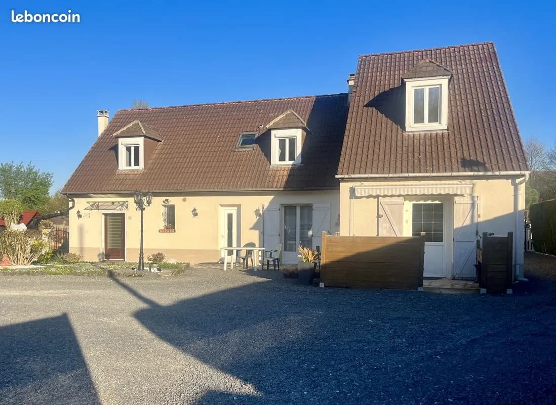 Immeuble 215 m² - Photo 1