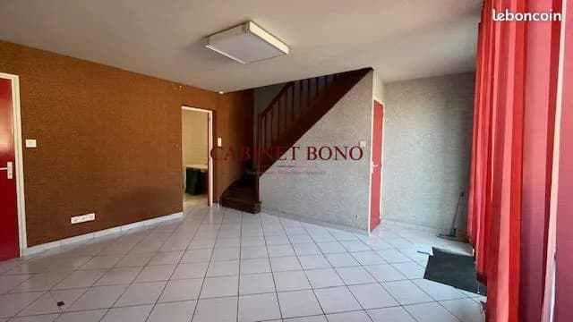 Immeuble 93 m² - Photo 1