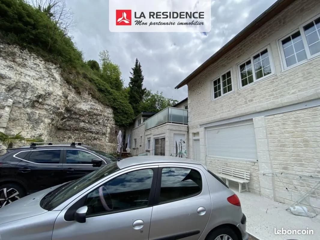 Immeuble 192 m² - Photo 1
