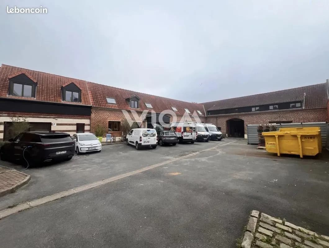 Immeuble de rapport 25 pièces 1200 m² - Photo 1