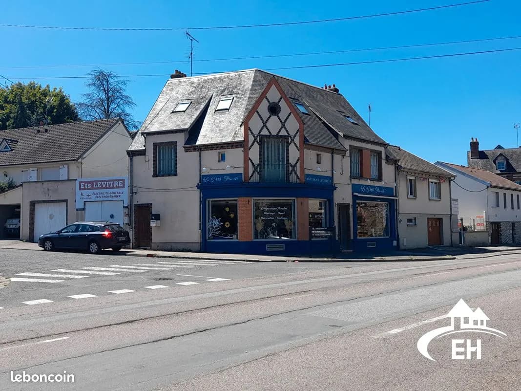 Immeuble de rapport 7 pièces 210 m² - Photo 1