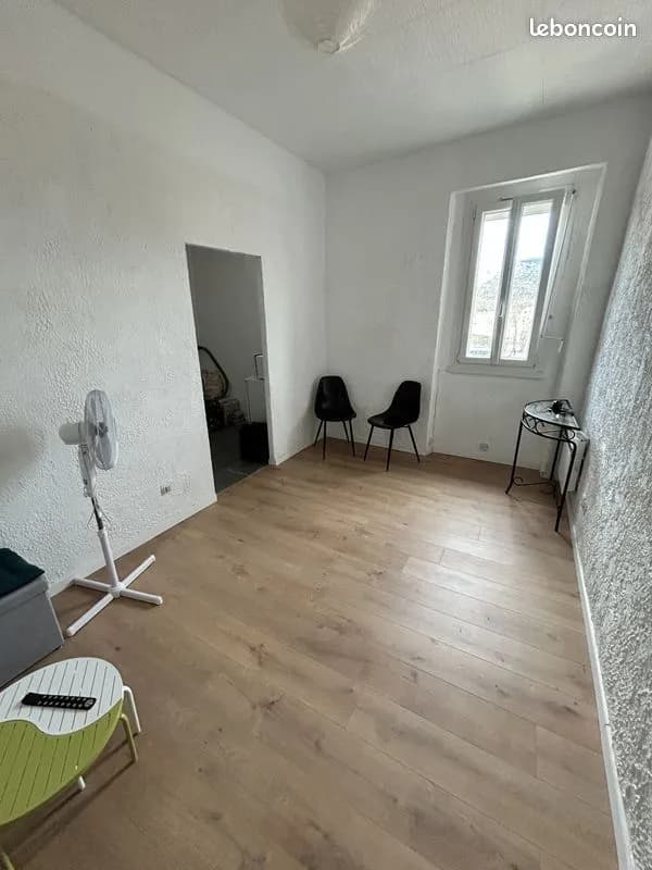Immeuble 266 m² - Photo 1