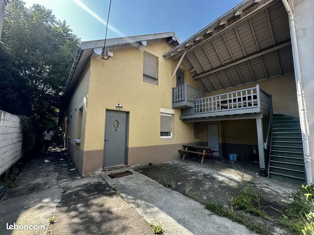 Immeuble 2 pièces 209 m² - Photo 1