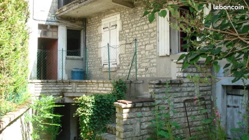 Immeuble 18 pièces 250 m² - Photo 1