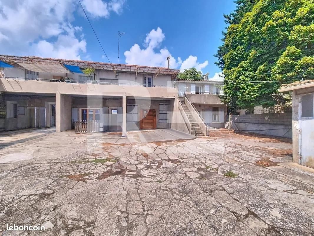 Immeuble 10 pièces 285 m² - Photo 1