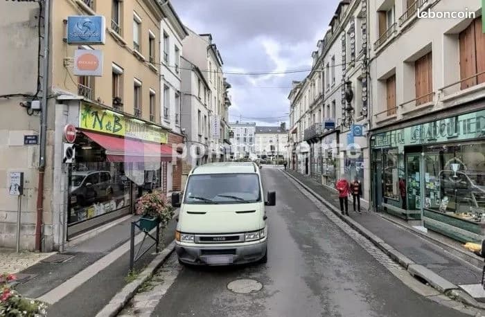 Local commercial 141 m² - Photo 1