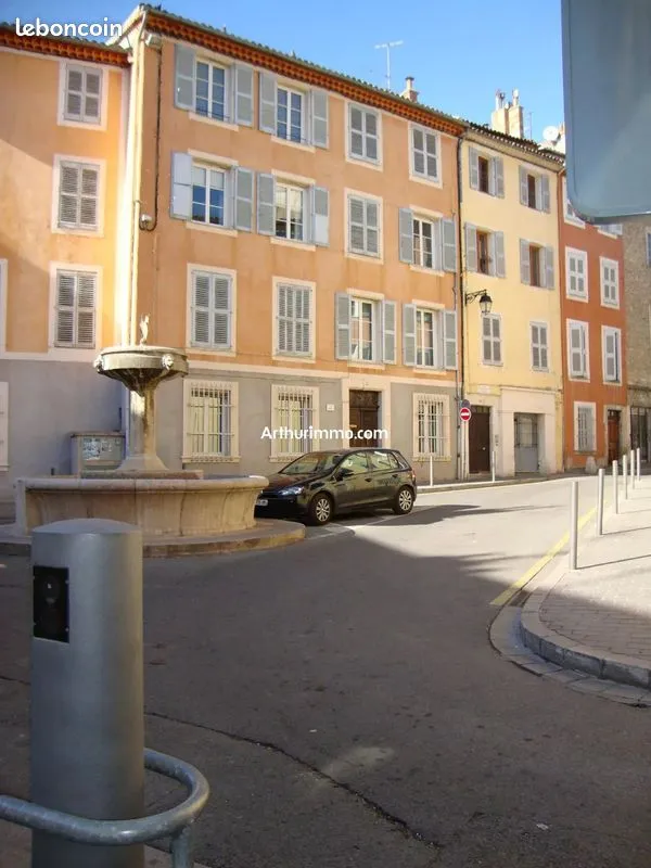 Immeuble de rapport 15 pièces 380 m² - Photo 1