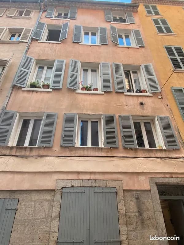 Immeuble de rapport 10 pièces 223 m² - Photo 1