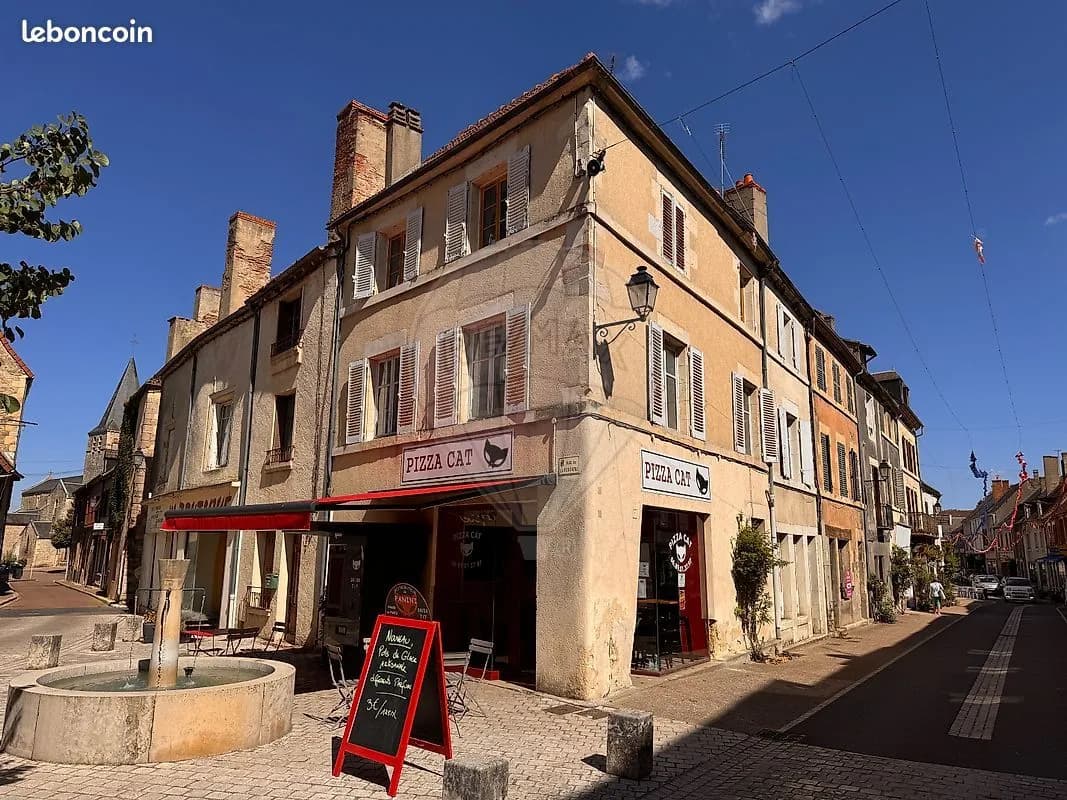 Immeuble 200 m² - Photo 1