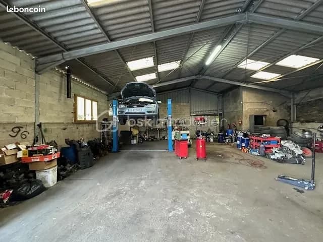 Immeuble 300 m² - Photo 1