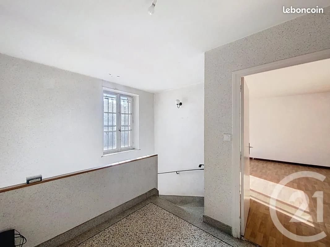 Immeuble 207 m² - Photo 1