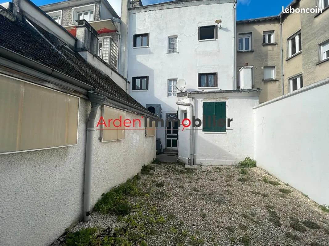 Immeuble de rapport 9 pièces 213 m² - Photo 1