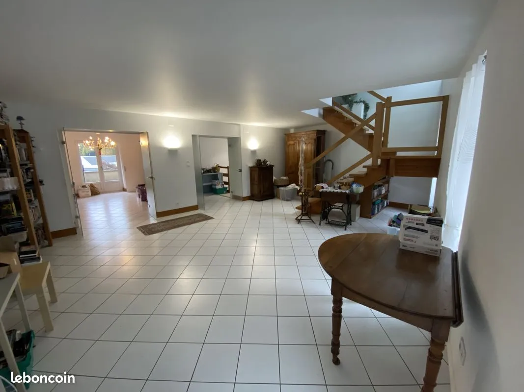 Immeuble 220 m² - Photo 1