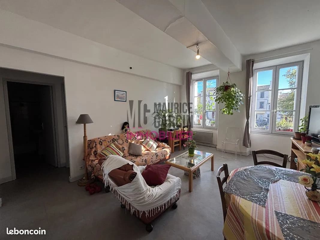Immeuble 349 m² - Photo 1