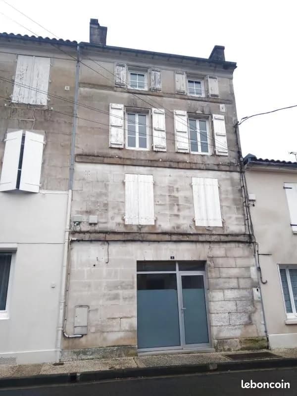 Maison 194 m² Hiersac - Photo 1
