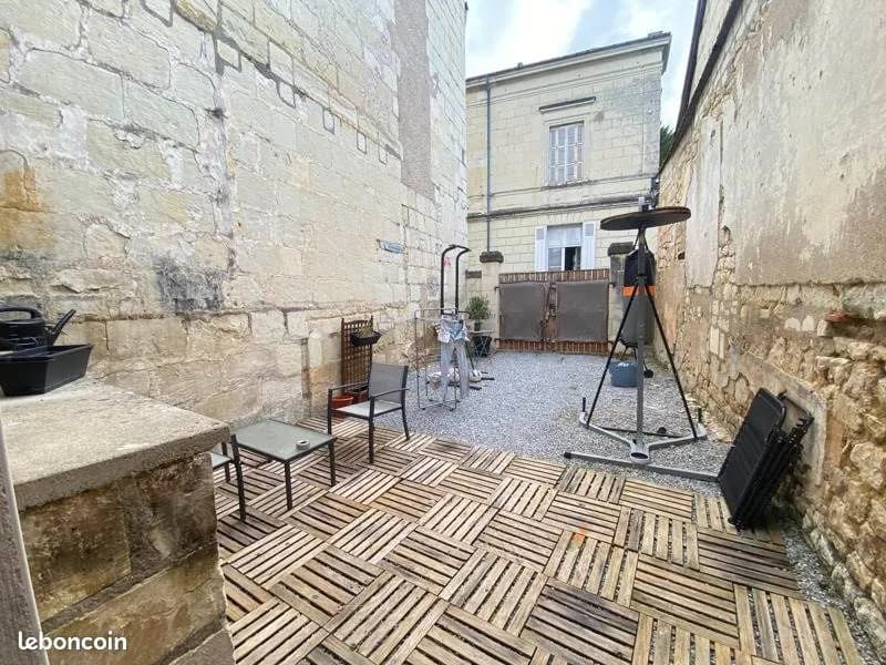Immeuble 76 m² - Photo 1