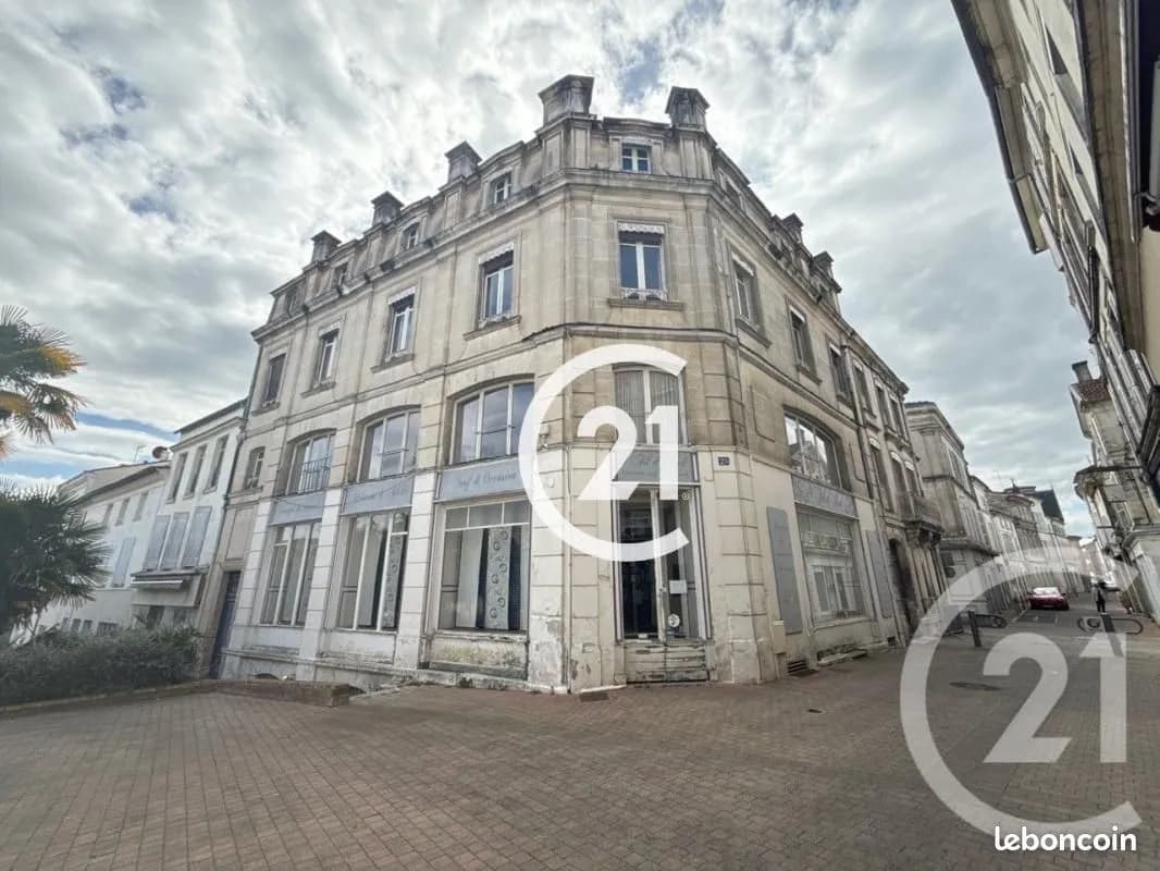 Immeuble 23 pièces 486 m² - Photo 1