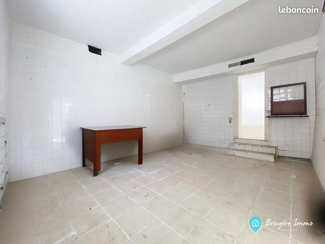 Immeuble 230 m² - Photo 1