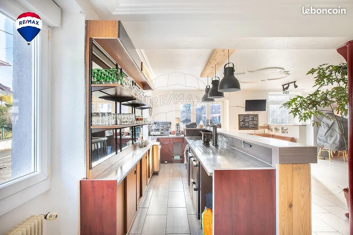 Immeuble 245 m² - Photo 1