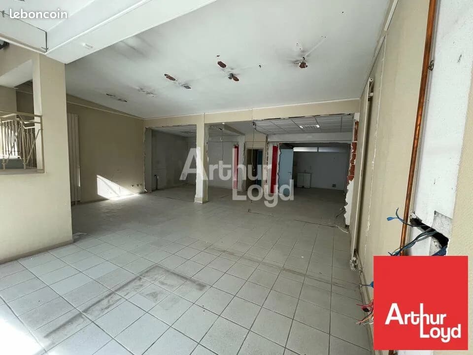 IMMEUBLE 561 m² NIORT - Photo 1