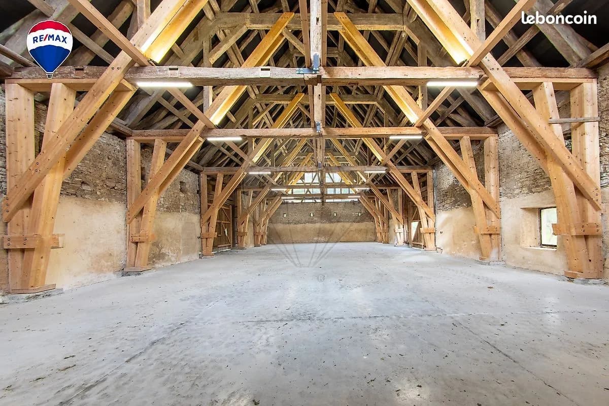 Immeuble 477 m² - Photo 1