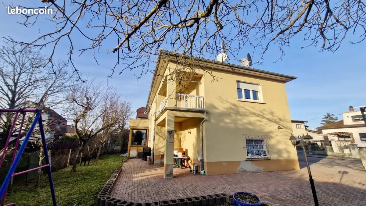 Immeuble de rapport 11 pièces 240 m² - Photo 1