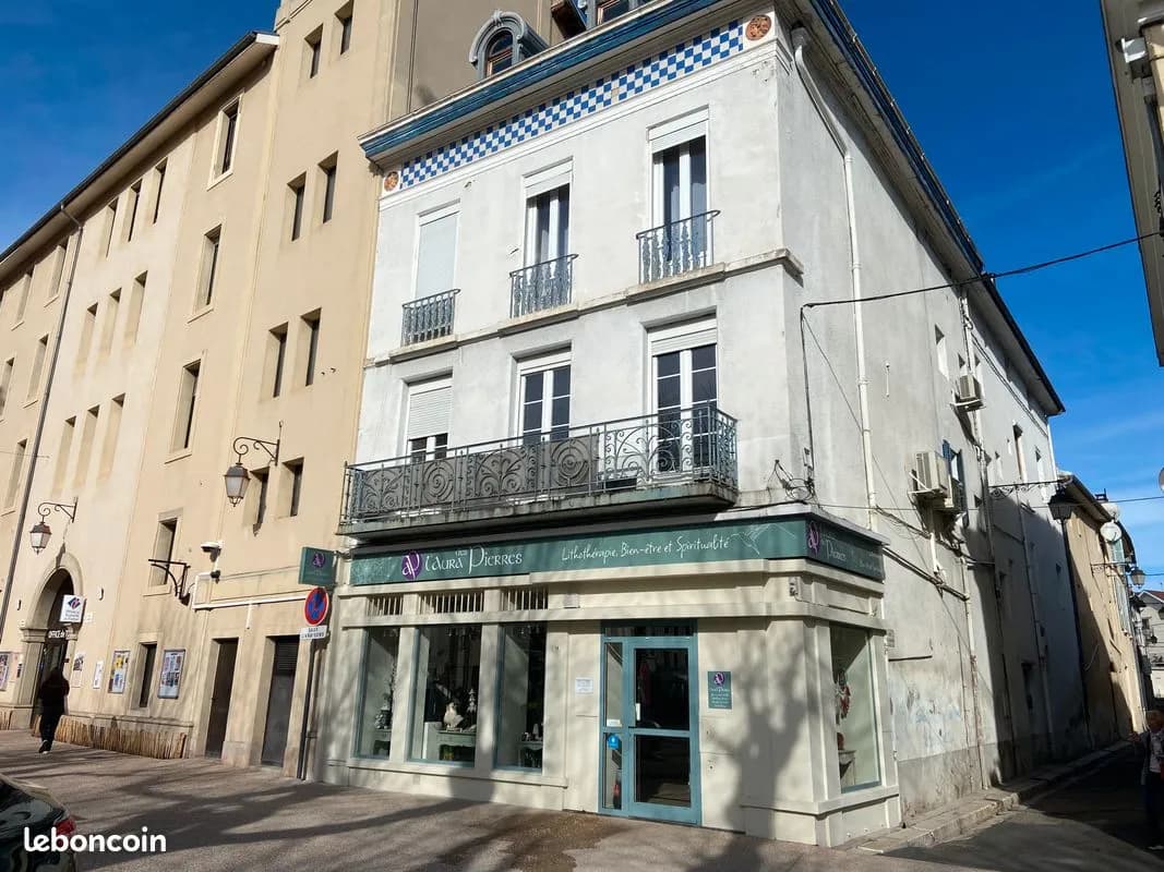Lots de 2 appartements et combles - Photo 1