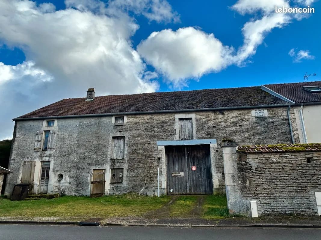 Vente d'ensemble immobilier - Photo 1