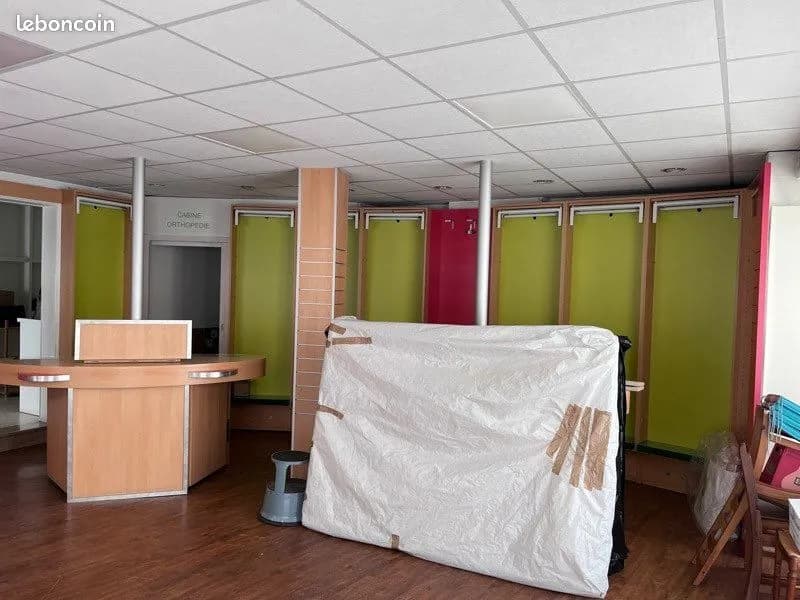 Immeuble 200 m² - Photo 1