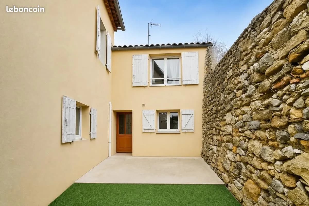 Immeuble de rapport 15 pièces 330 m² - Photo 1