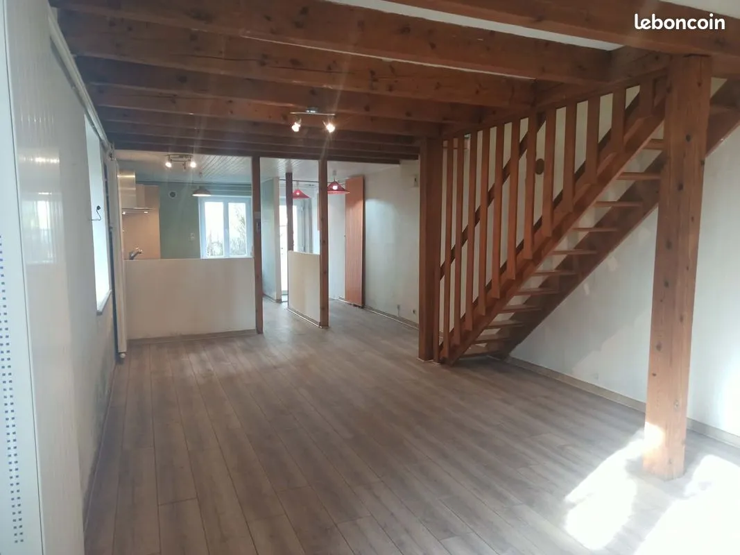 Ensemble immobilier de caractère - 160 m² - Bord de canal - Chaumousey - Photo 1