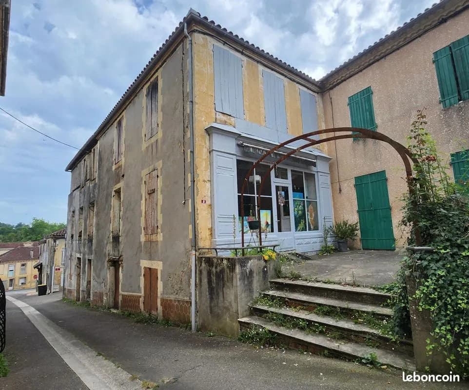 Immeuble 318 m² - Photo 1
