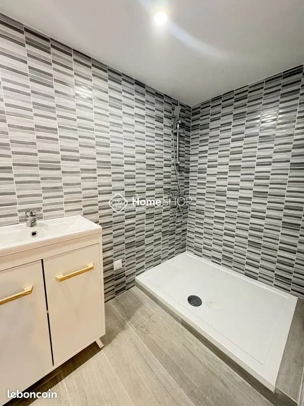 Immeuble 185 m² - Photo 1