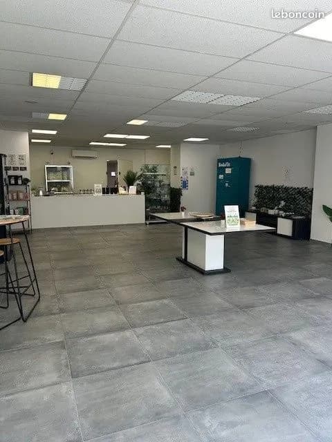 Immeuble 205 m² - Photo 1