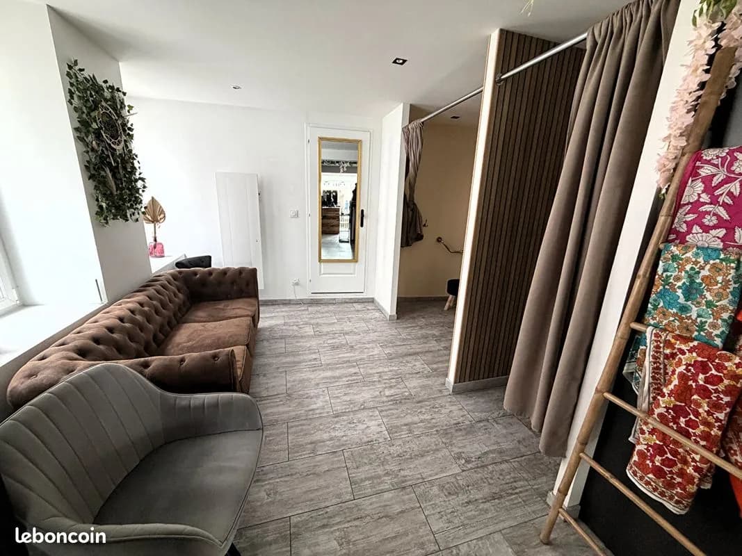 Immeuble 5 pièces 170 m² - Photo 1