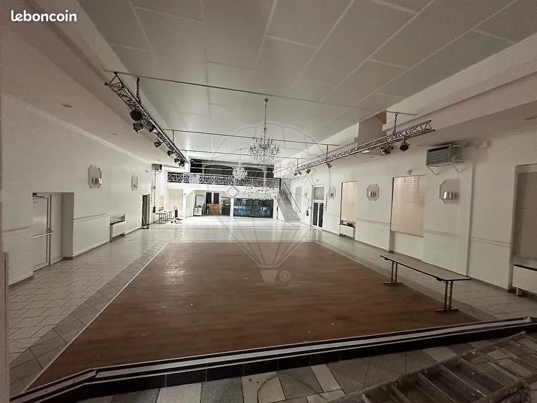 Immeuble 576 m² - Photo 1