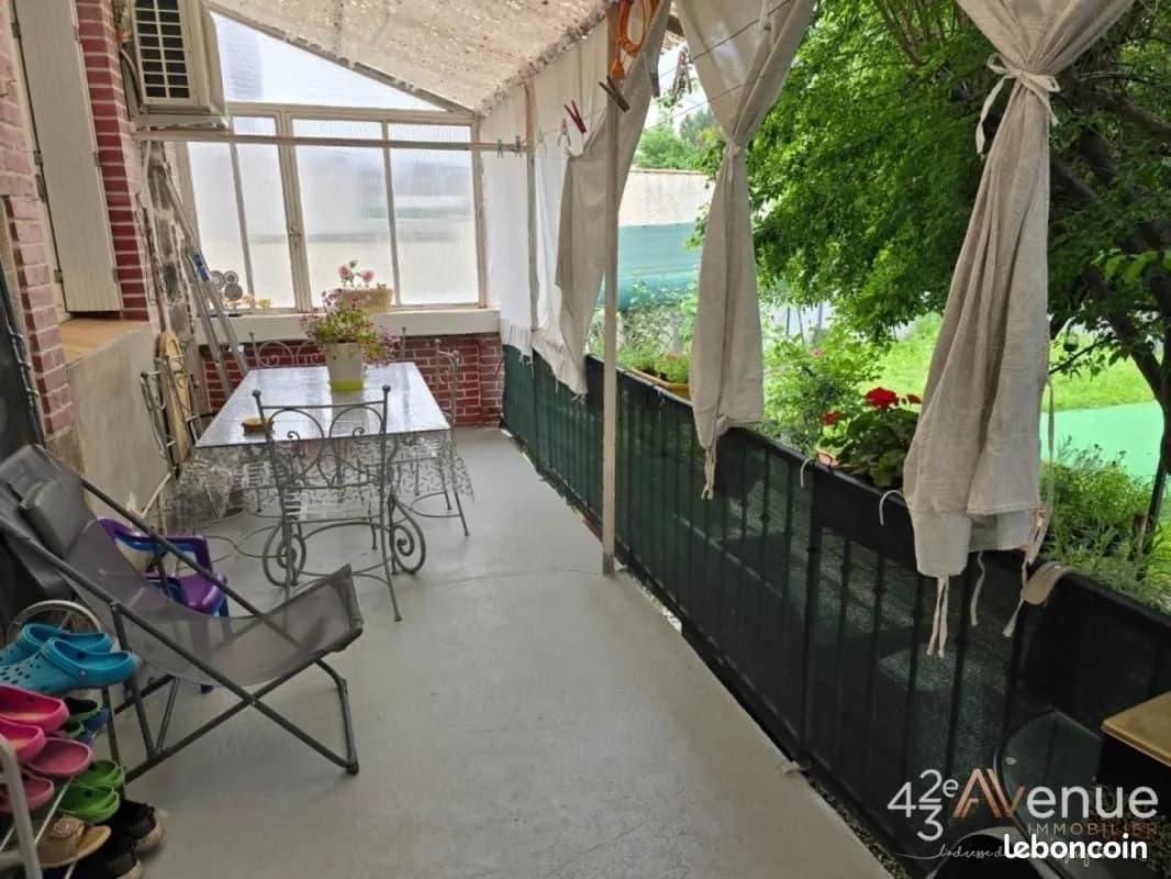 Immeuble 203 m² - Photo 1