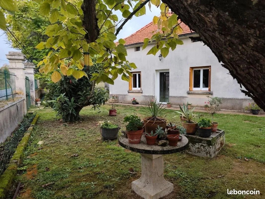 Ensemble immobilier sur 26000m2 - Photo 1