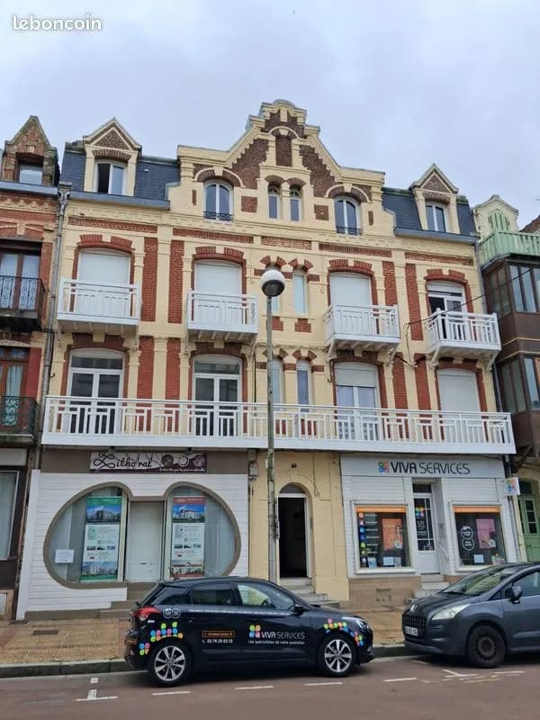 Immeuble de caractère - Photo 1