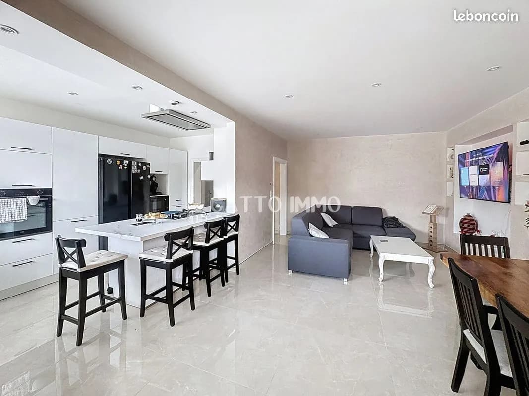 Immeuble 270 m² - Photo 1