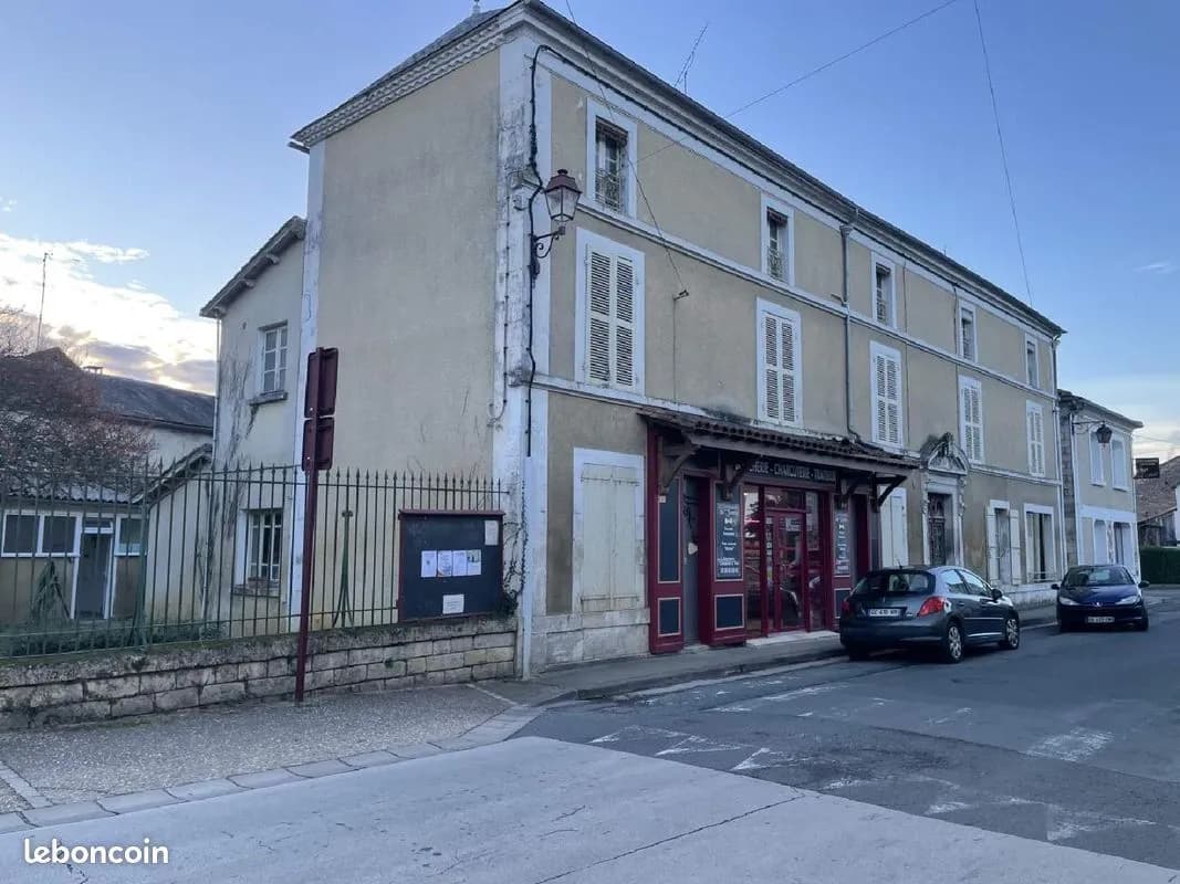 Immeuble de rapport 9 pièces 306 m² - Photo 1