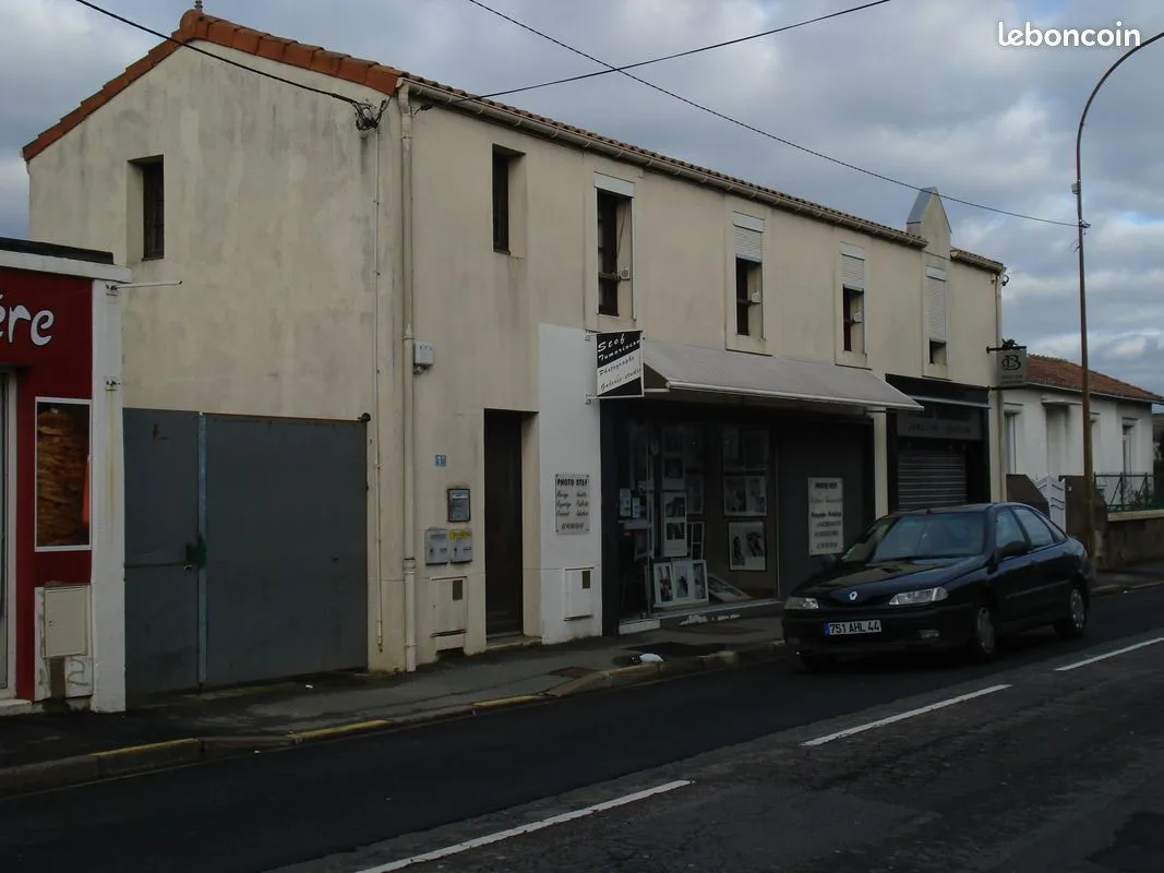 Retraités cèdent immeuble locatif à St Sébastien 44230 - Photo 1