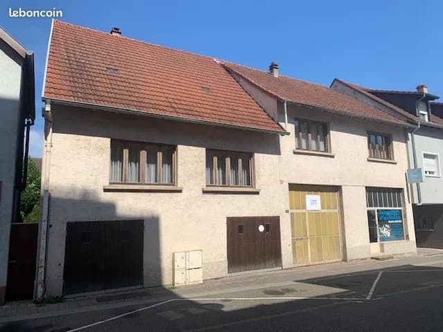 Idéal pour investisseur, artisan, commerçant, famille nombreuse, ENSEMBLE IMMOBILIER au coeur de Niederbronn-les-Bains, proximité directe parc casino, thermes, principaux commerces et parkings publics - Photo 1