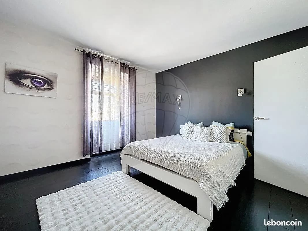 Immeuble 302 m² - Photo 1