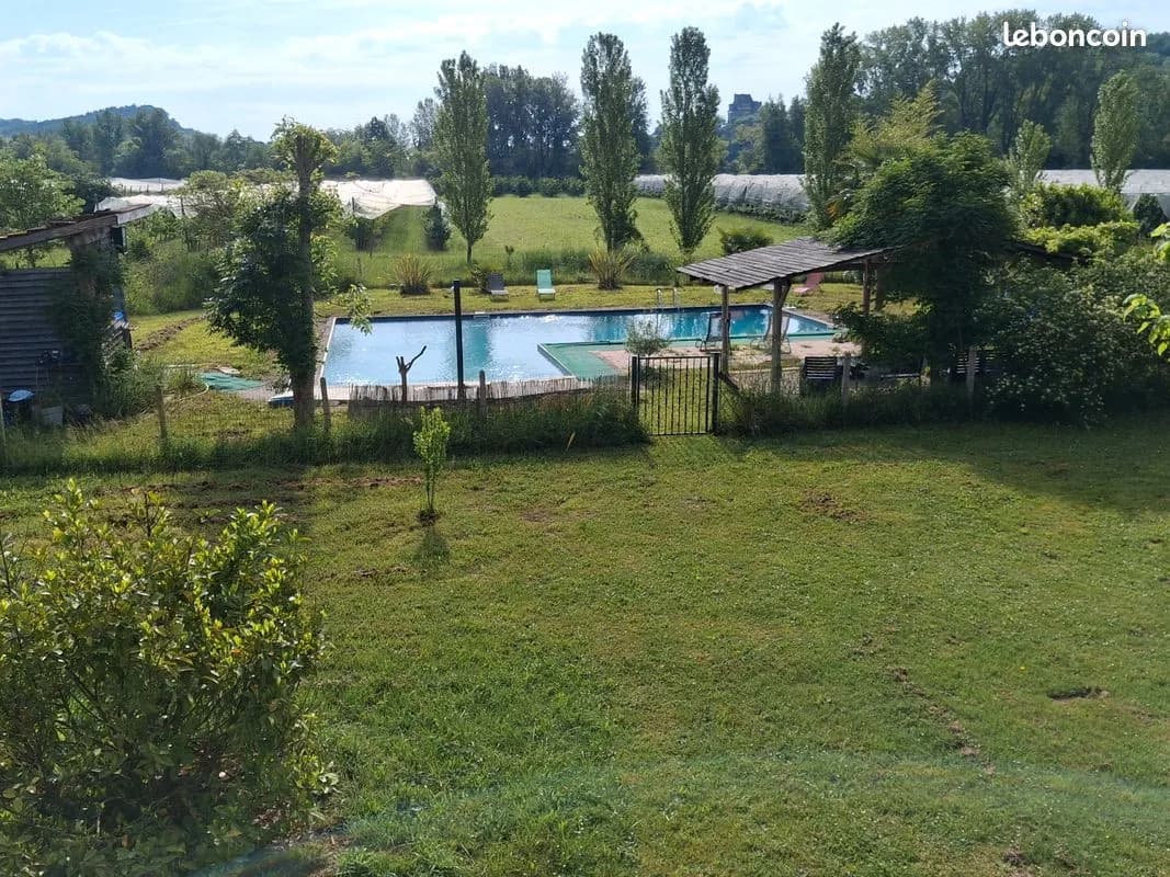 Ensemble immobilier, gd terrain 1ha2, piscine - Photo 1